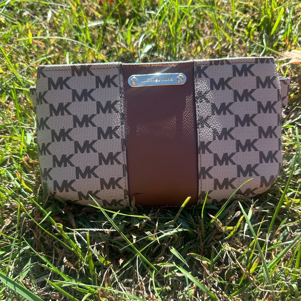 NWT MICHAEL KORS BELT BAG